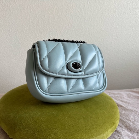 Coach Quilted Madison 18 + FREEBIE Scarf - Picture 3 of 7